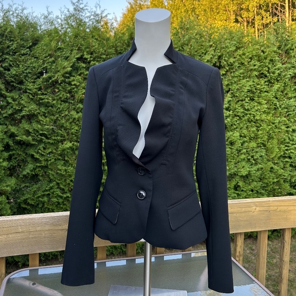 Tristan⎪Black Blazer With Floral Lining - Picture 1 of 9